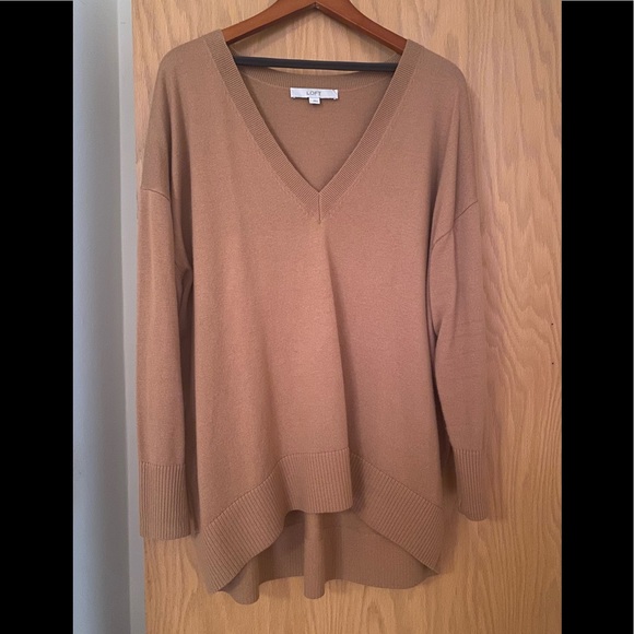Comfy high low Loft beige sweater/lightweight - Picture 1 of 3